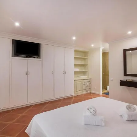 Apartment Malick By Sunnyway Branqueira